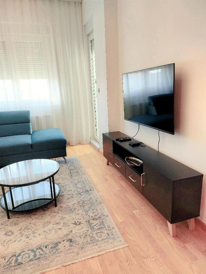 Apartamento Kej Danube Lux Free Garage Novi Sad Exterior foto